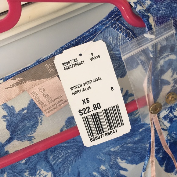 Forever 21 front tie blouse - Picture 2 of 4